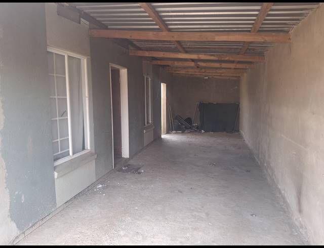 2 BEDROOM FREEHOLD FOR SALE IN WINDMILL PARK